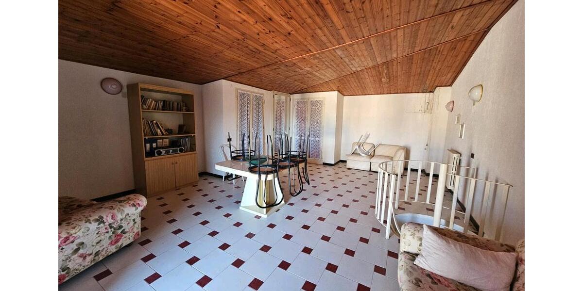 Einfamilienhaus Berlin Friedrichshain-Kreuzberg - 4 Zimmer, 150 m&sup2;, 90.000&euro; | Angebot:27254535