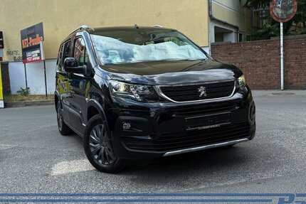 Peugeot Rifter Allure L1 EAT8 *Pano*TotW*PDC*Carpl*5Sitz 114.618 km 16.490 &euro; Berlin 13187