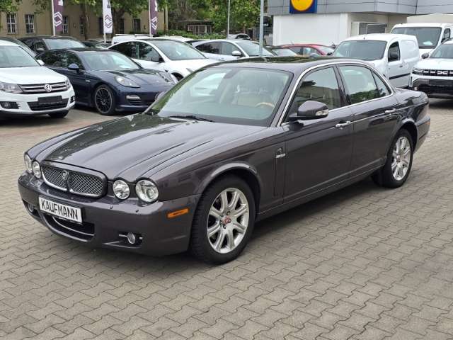 Jaguar XJ 118.000 km 12.890 € Berlin - Steglitz 12247