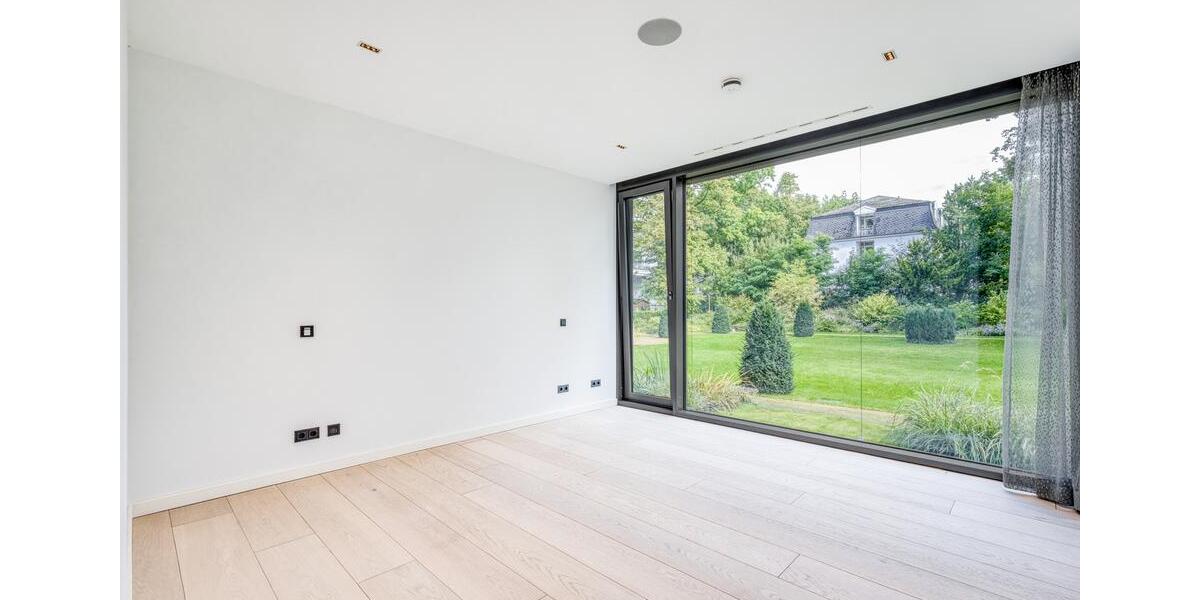 Erdgeschoßwohnung Berlin Charlottenburg-Wilmersdorf - 4 Zimmer, 175 m&sup2;, 5.000&euro; | Angebot:26190092