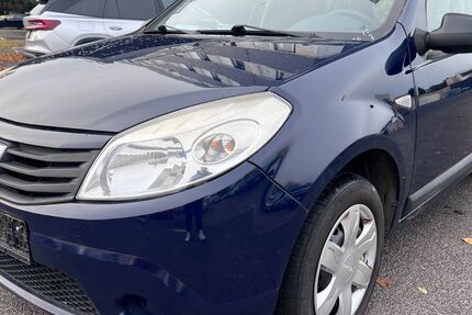 Dacia Sandero 124.691 km 1.999 € Berlin 12249