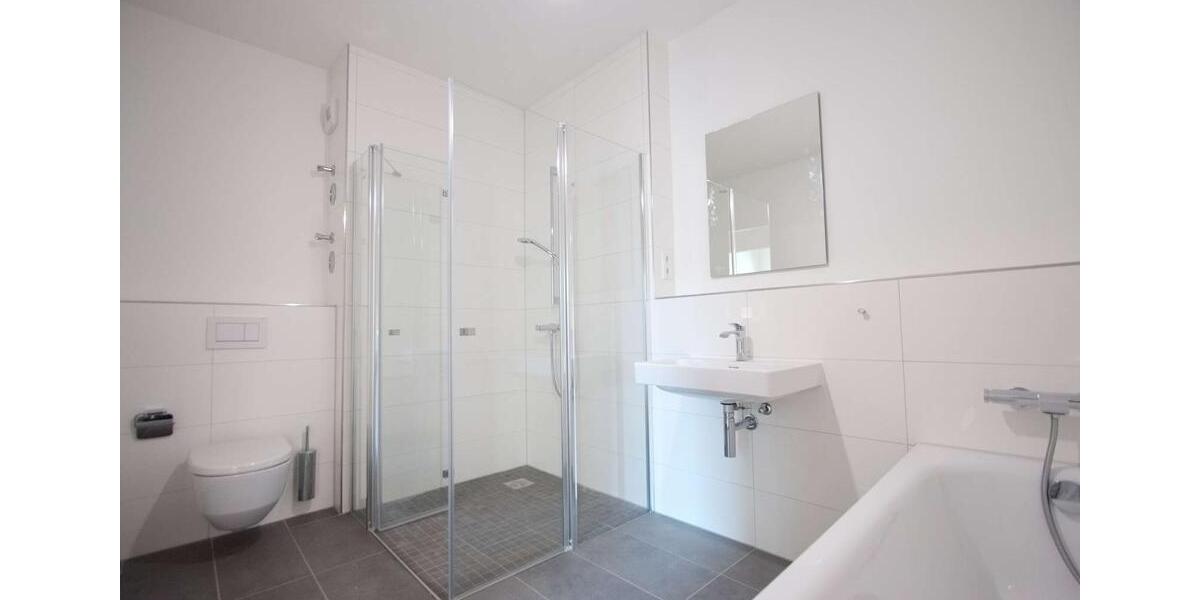 Etagenwohnung Berlin Lichtenberg - 4 Zimmer, 110 m&sup2;, 2.490&euro; | Angebot:26366375