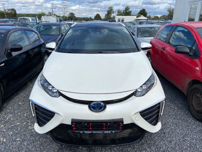 Toyota Mirai 105.000 km 10.900 € Wildau 15745