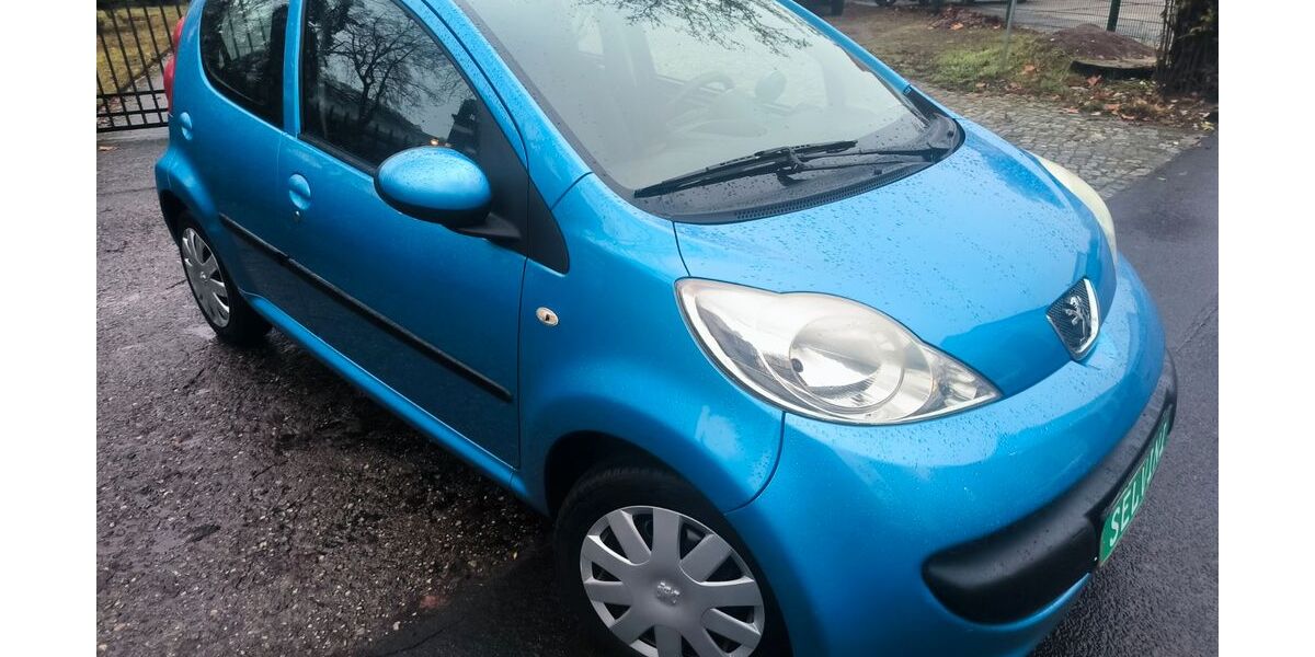 Peugeot 107 183.000 km 2.990 &euro; Berlin - Schöneberg 10781