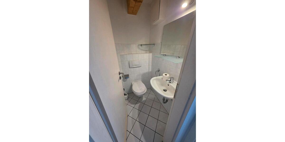 Dachgeschoßwohnung Kleinmachnow - 2 Zimmer, 70 m&sup2;, 1.176&euro; | Angebot:26481403