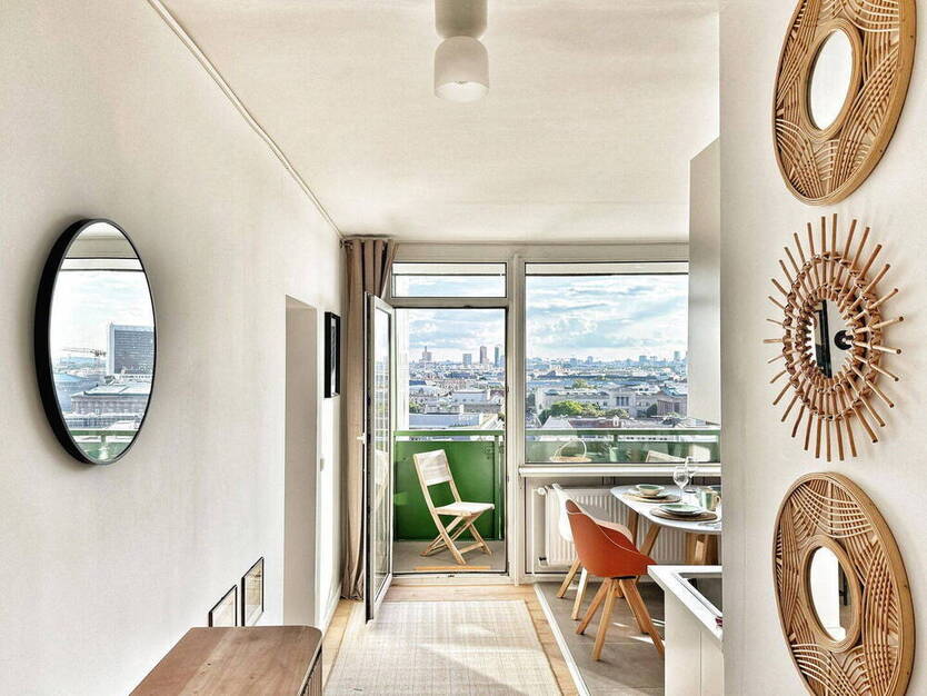 Furnished Loft Hackescher Markt: View, Balcony & Parking