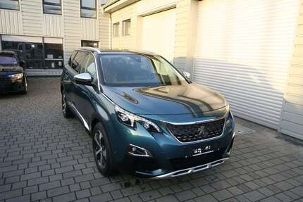 Peugeot 5008 66.500 km 17.590 &euro; Berlin 13051