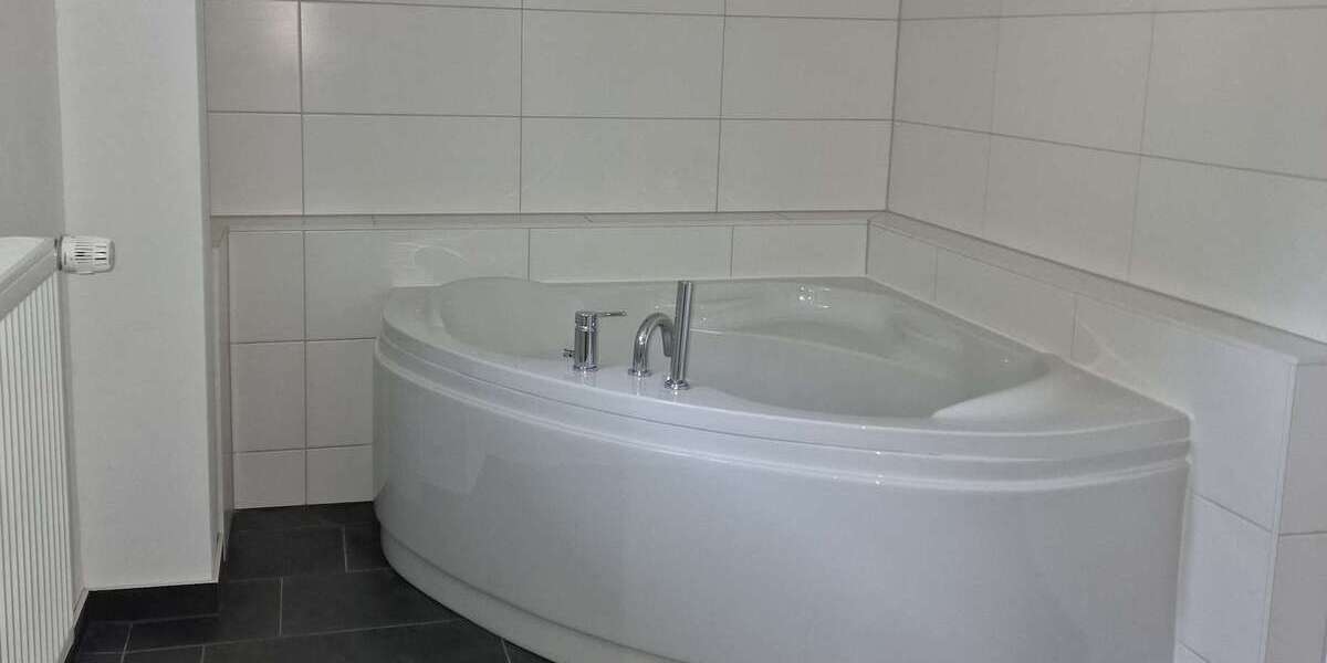 KERNSANIERTER WOHNTRAUM IM ZENTRUM VON WOLTERSDORF... 5 zimmer