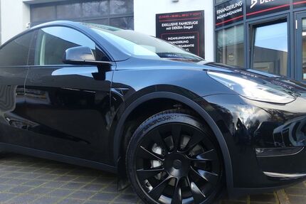 Tesla Model Y 17.718 km 40.400 € Berlin 13156