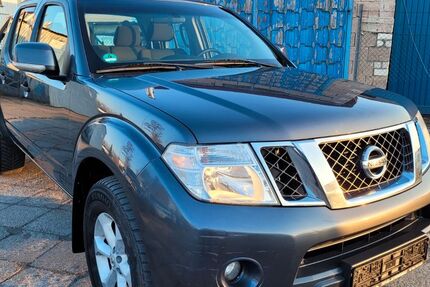 Nissan Navara 173.964 km 11.500 &euro; Berlin 12277