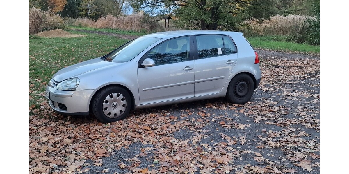 VW Golf V 122.000 km 5.000 &euro; Berlin 10178