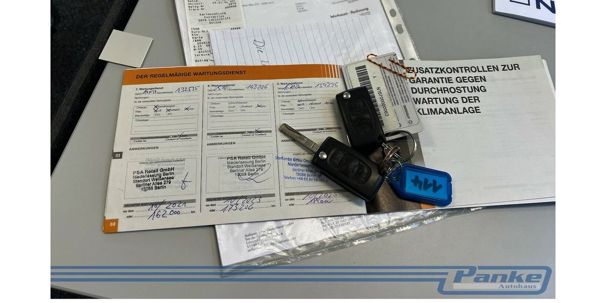 Citroen C6 Pallas*Pano*HUP*Leder*JBL*SHZ*MultiL*PDC* 157.074 km 7.990 &euro; Berlin 13187