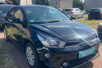 Kia Rio 14.253 km 12.490 &euro; Berlin-Lichtenberg 10365
