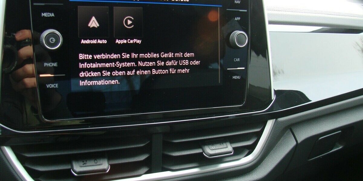 VW T-Roc 1.5TSi R-Line BMT IQ-Light ACC AHK Digital C 11.011 km 29.980 &euro; Falkensee 14612