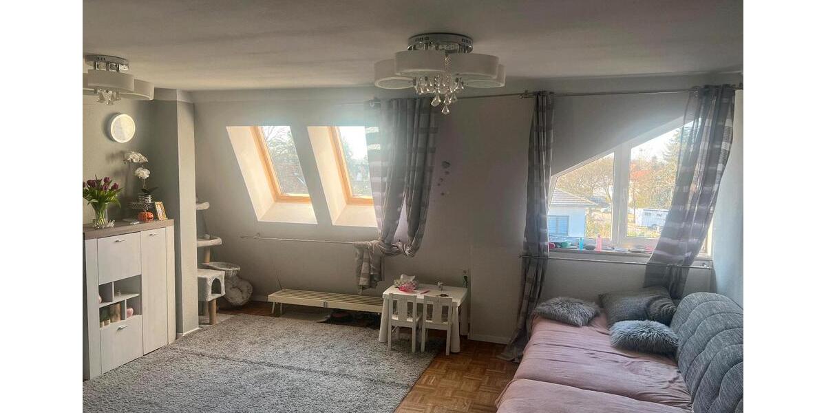 Dachgeschoßwohnung Berlin Spandau - 3 Zimmer, 80 m&sup2;, 1.200&euro; | Angebot:25810256