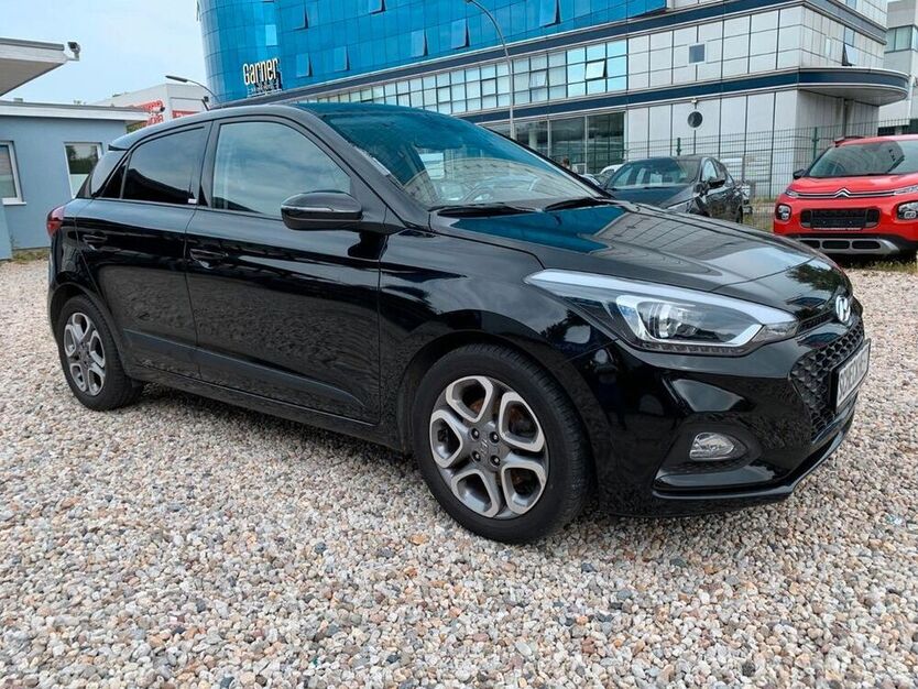 i20