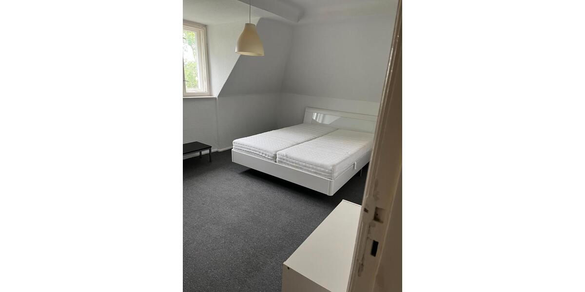 Dachgeschoßwohnung Berlin Neukölln - 2 Zimmer, 65 m&sup2;, 880&euro; | Angebot:26660694