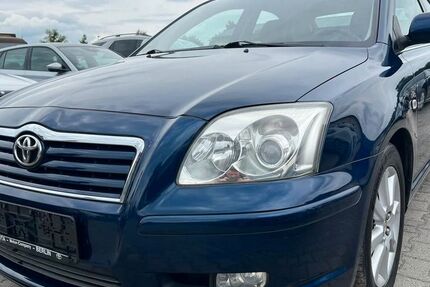 Toyota Avensis 255.000 km 2.390 &euro; falkensee 14612