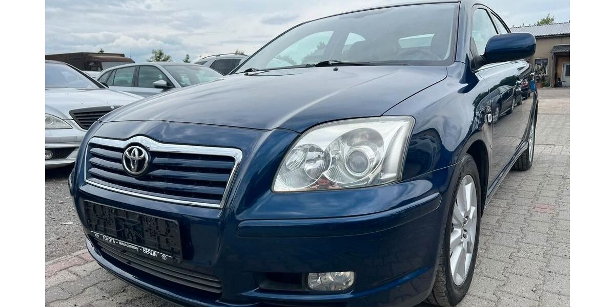 Toyota Avensis 255.000 km 2.390 &euro; falkensee 14612