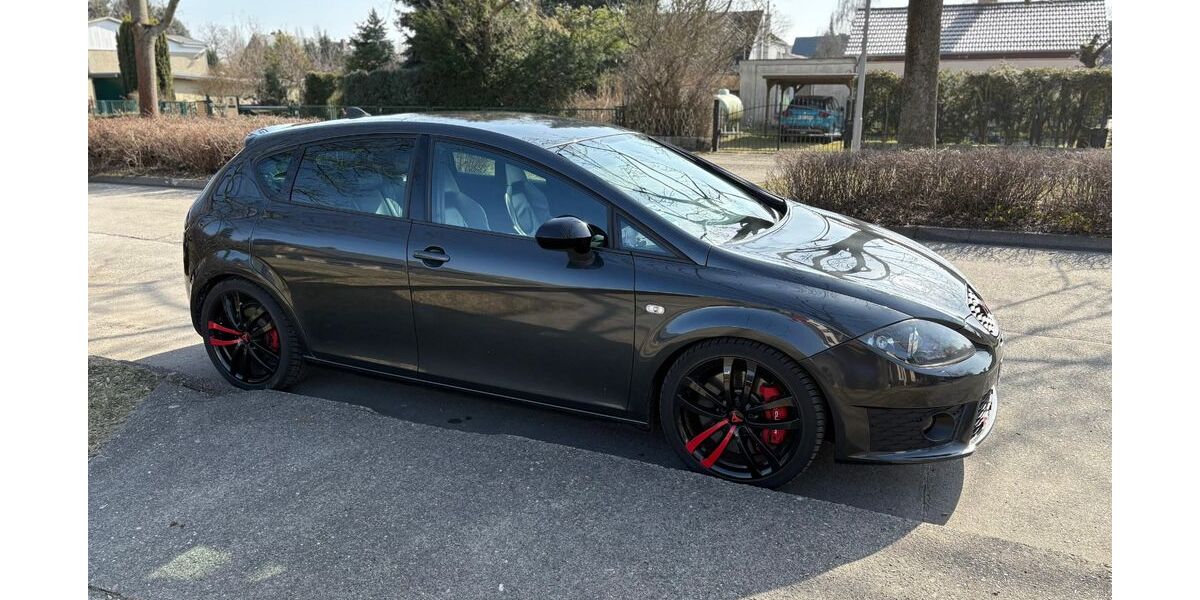 Seat Leon 185.000 km 7.499 &euro; Berlin 13125