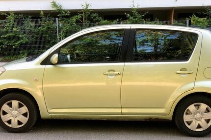 Daihatsu Sirion 188.284 km 950 &euro; Berlin 12051