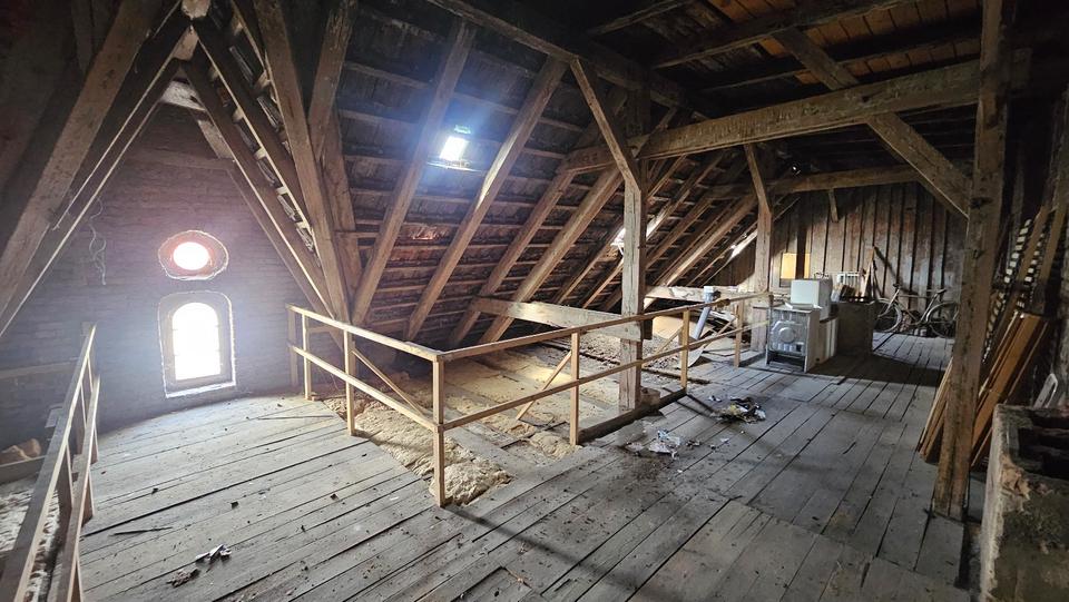 Dachgeschoßwohnung Berlin Neukölln - 6 Zimmer, 160 m&sup2;, 320.000&euro; | Angebot:23588145