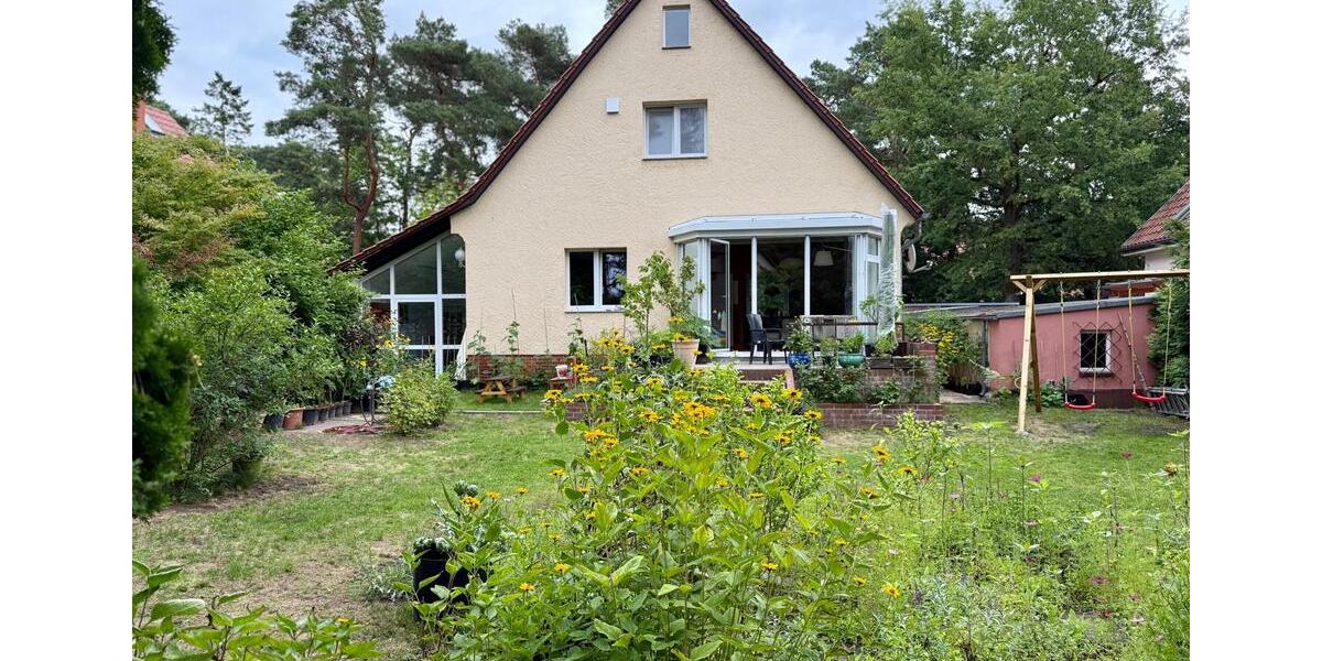 Einfamilienhaus Kleinmachnow - 6 Zimmer, 180 m&sup2;, 2.700&euro; | Angebot:24379408