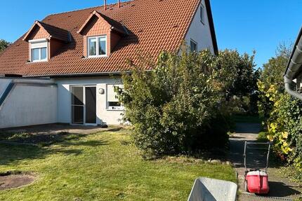 Wohnhaus 110m² mit Garten ca. 300 m2! , Carport , 1Stellplatz 5 zimmer