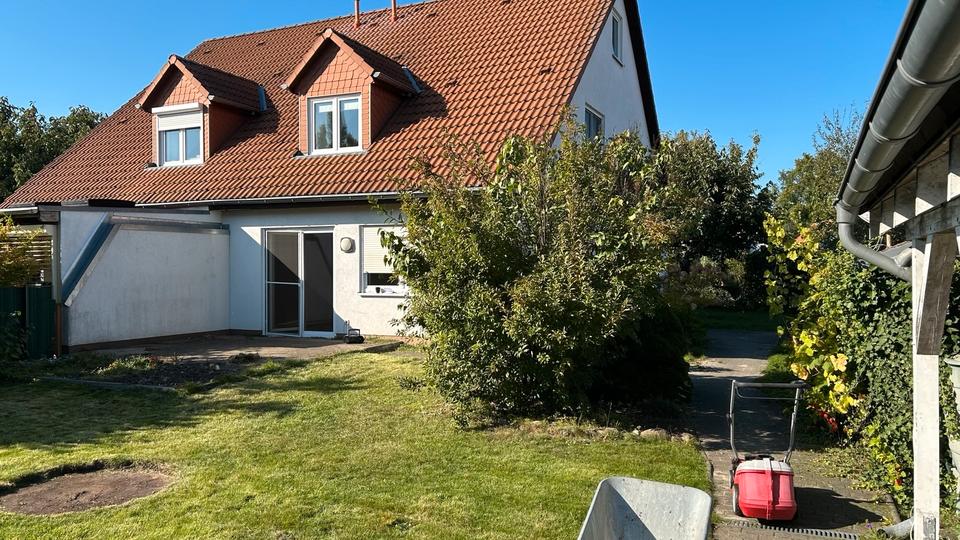 Wohnhaus 110m² mit Garten ca. 300 m2! , Carport , 1Stellplatz 5 zimmer