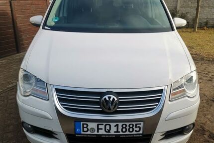 VW Touran 167.000 km 5.500 &euro; Berlin 13629