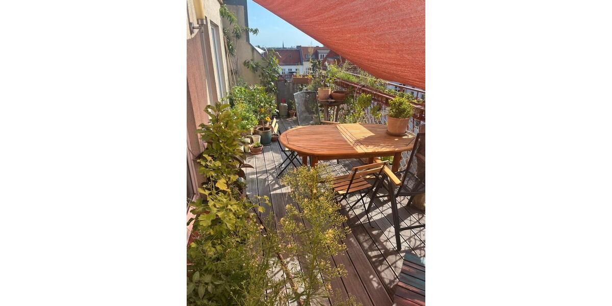 Dachgeschoßwohnung Berlin Friedrichshain-Kreuzberg - 3 Zimmer, 100 m&sup2;, 2.000&euro; | Angebot:26022400