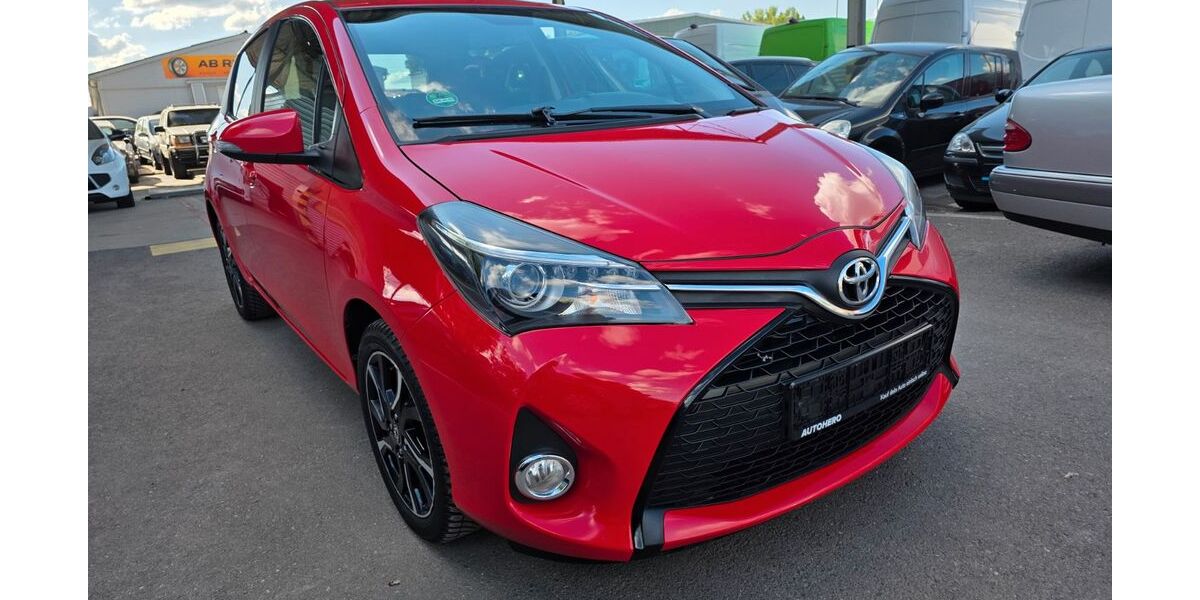 Toyota Yaris 99.051 km 7.900 &euro; Berlin 13055