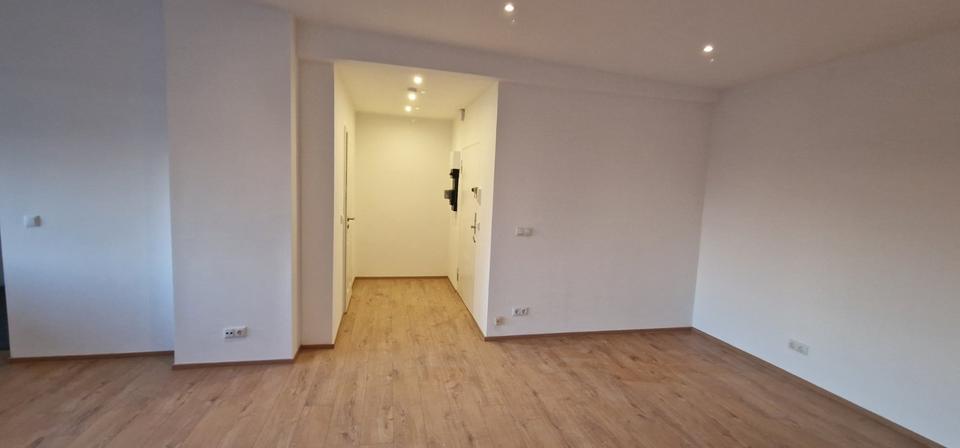 Dachgeschoßwohnung Berlin Charlottenburg-Wilmersdorf - 1 Zimmer, 49 m&sup2;, 750&euro; | Angebot:24715277