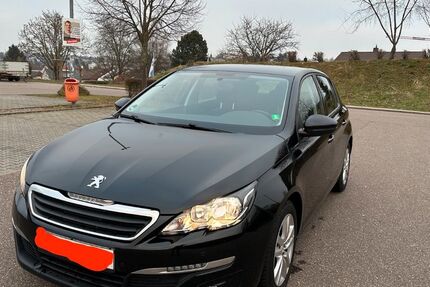 Peugeot 308 99.870 km 9.900 &euro; Berlin 13057