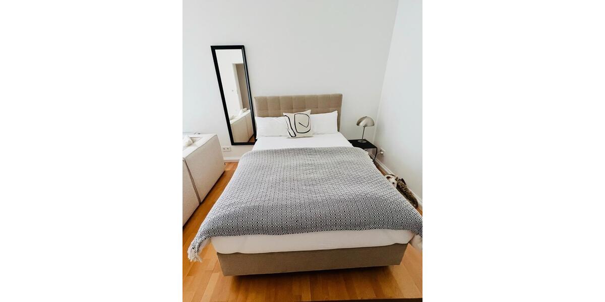 Etagenwohnung Berlin Pankow - 1 Zimmer, 49 m&sup2;, 1.650&euro; | Angebot:26693580