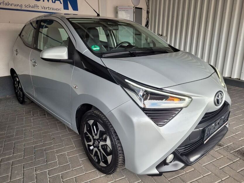 Aygo (X)