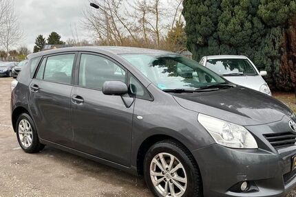 Toyota Verso 174.000 km 6.990 &euro; Berlin 13127