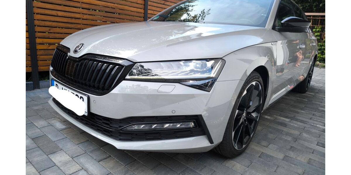Skoda Superb 54.000 km 27.299 &euro; Berlin 13129