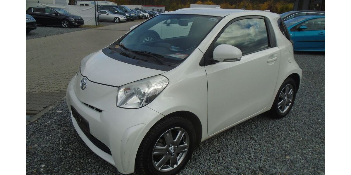 Toyota IQ 108.000 km 3.950 &euro; Wildau 15745