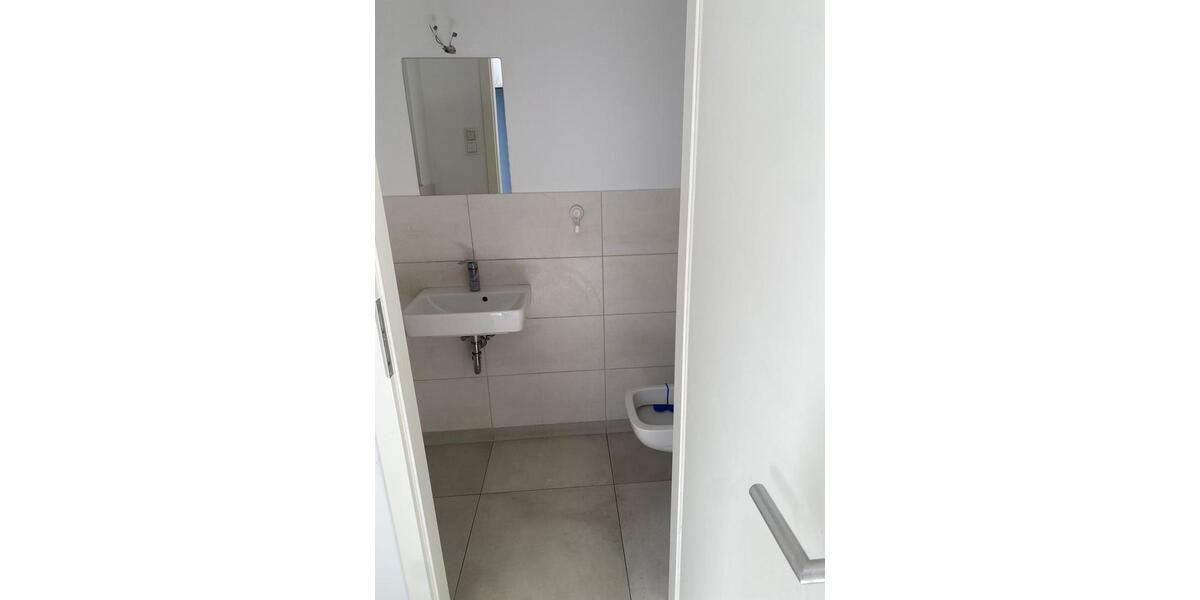 Etagenwohnung Schönefeld - 3 Zimmer, 85 m&sup2;, 2.250&euro; | Angebot:26073742