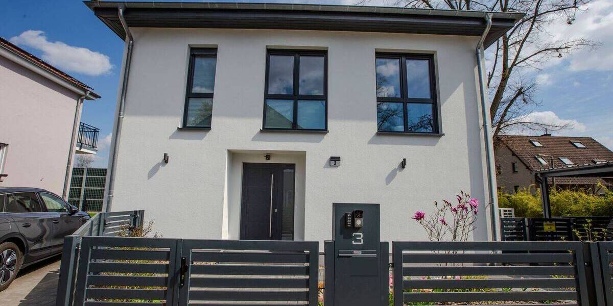 Einfamilienhaus Berlin Niederschönhausen - 5 Zimmer, 145 m&sup2;, 3.300&euro; | Angebot:26435714