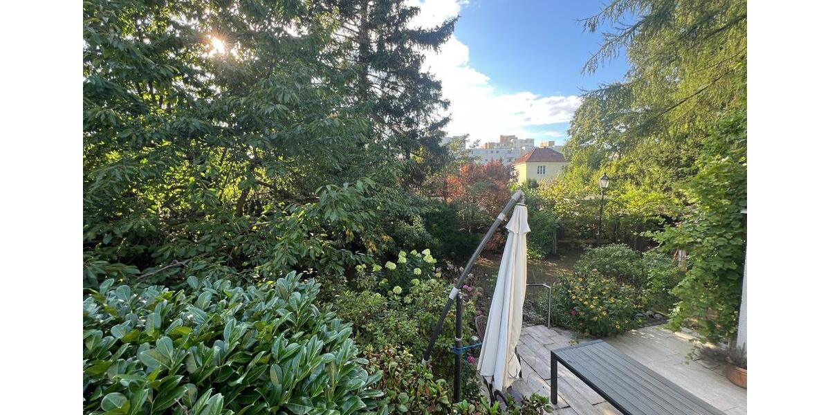 Grüne Oase mitten in der Stadt in ruhiger Seitenstraße 7 zimmer