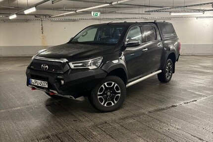 Toyota Hilux 91.000 km 57.000 &euro; Berlin 10178