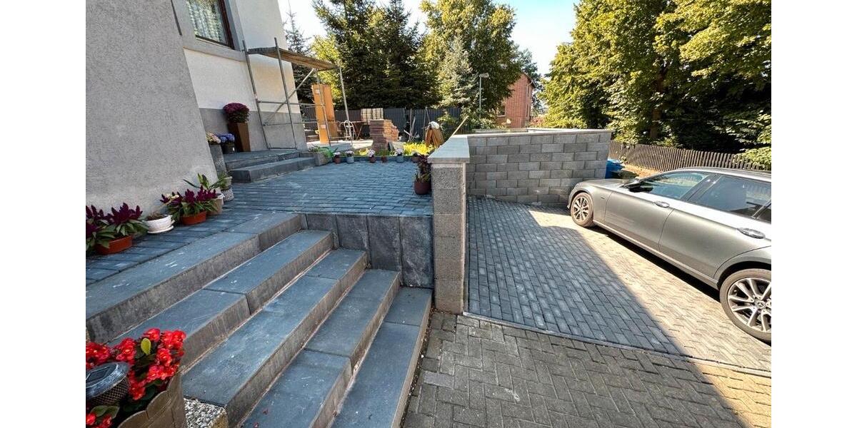 Doppelhaushälfte - 8 Zimmer, 110 m&sup2;, 99.999&euro; | Angebot:27002053