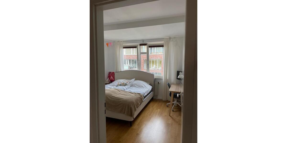 Etagenwohnung Berlin Charlottenburg-Wilmersdorf - 2 Zimmer, 62 m&sup2;, 1.290&euro; | Angebot:24632345