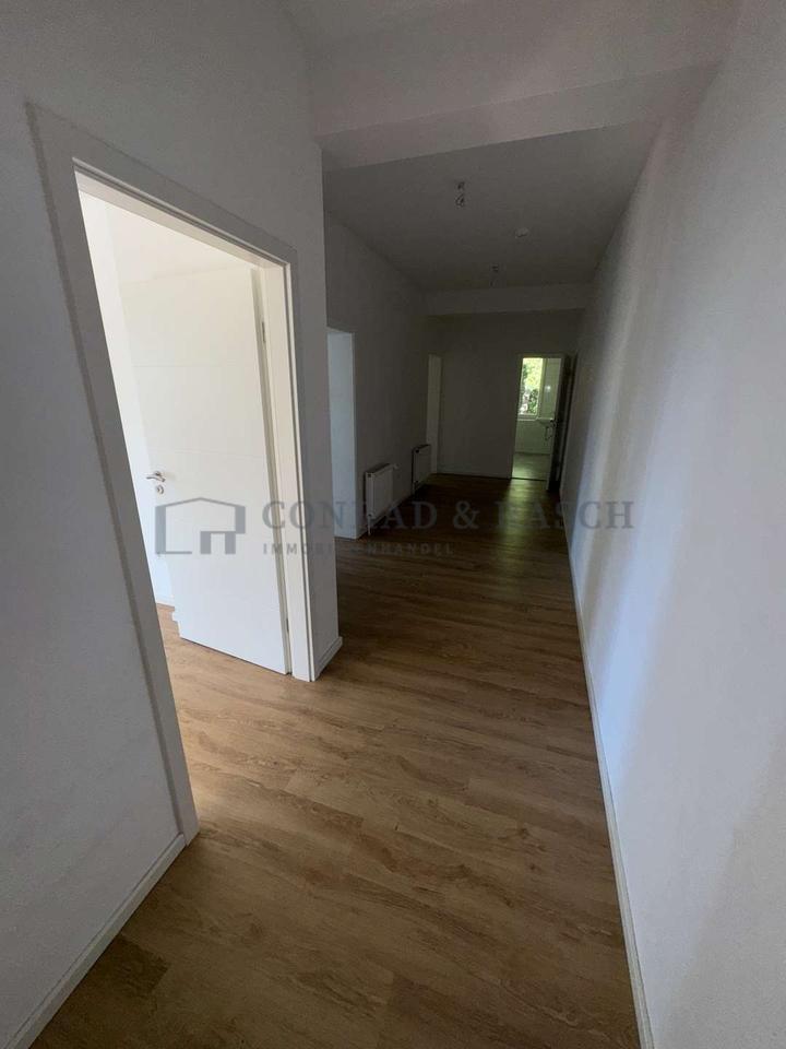 Geräumige 4-Zimmer-Wohnung mit Stellplatz – Ihr neues Zuhause wartet zimmer