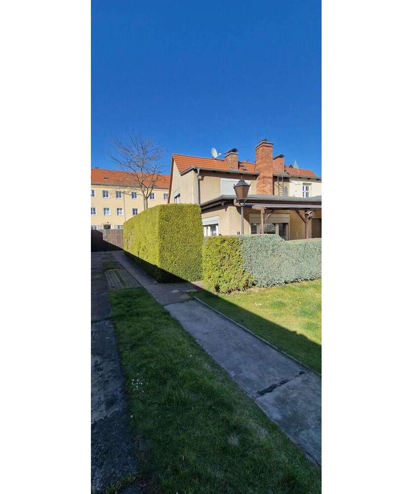 Haus zum Kaufen in Potsdam - Babelsberg 649.000 € 322 m²