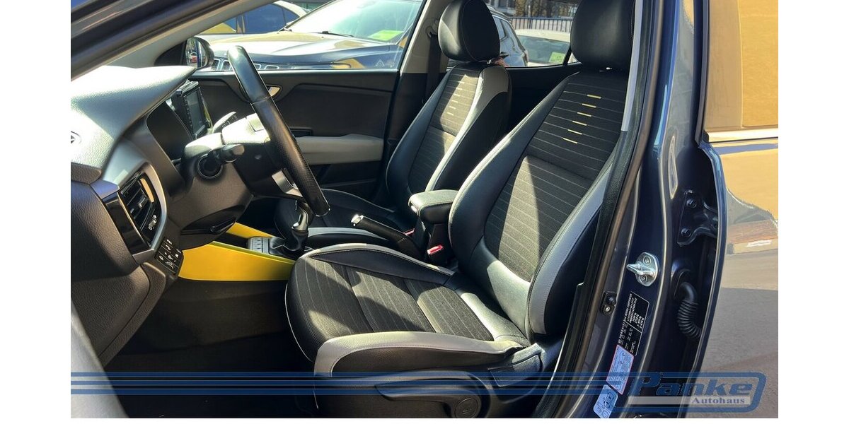 Kia Stonic Spirit 1.0*NAV*SHZ*RFK*BT*TotW*LED* 75.000 km 11.890 &euro; Berlin 13187