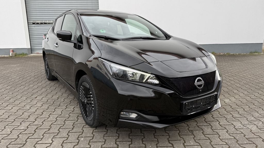 Nissan Leaf 7.700 km 18.400 &euro; Berlin 13088