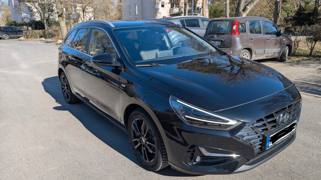 Hyundai i30 66.000 km 17.500 &euro; Brieselang 14656